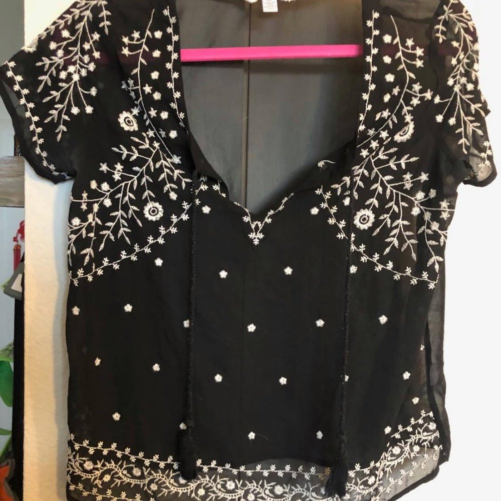 American Eagle Embroidered Top